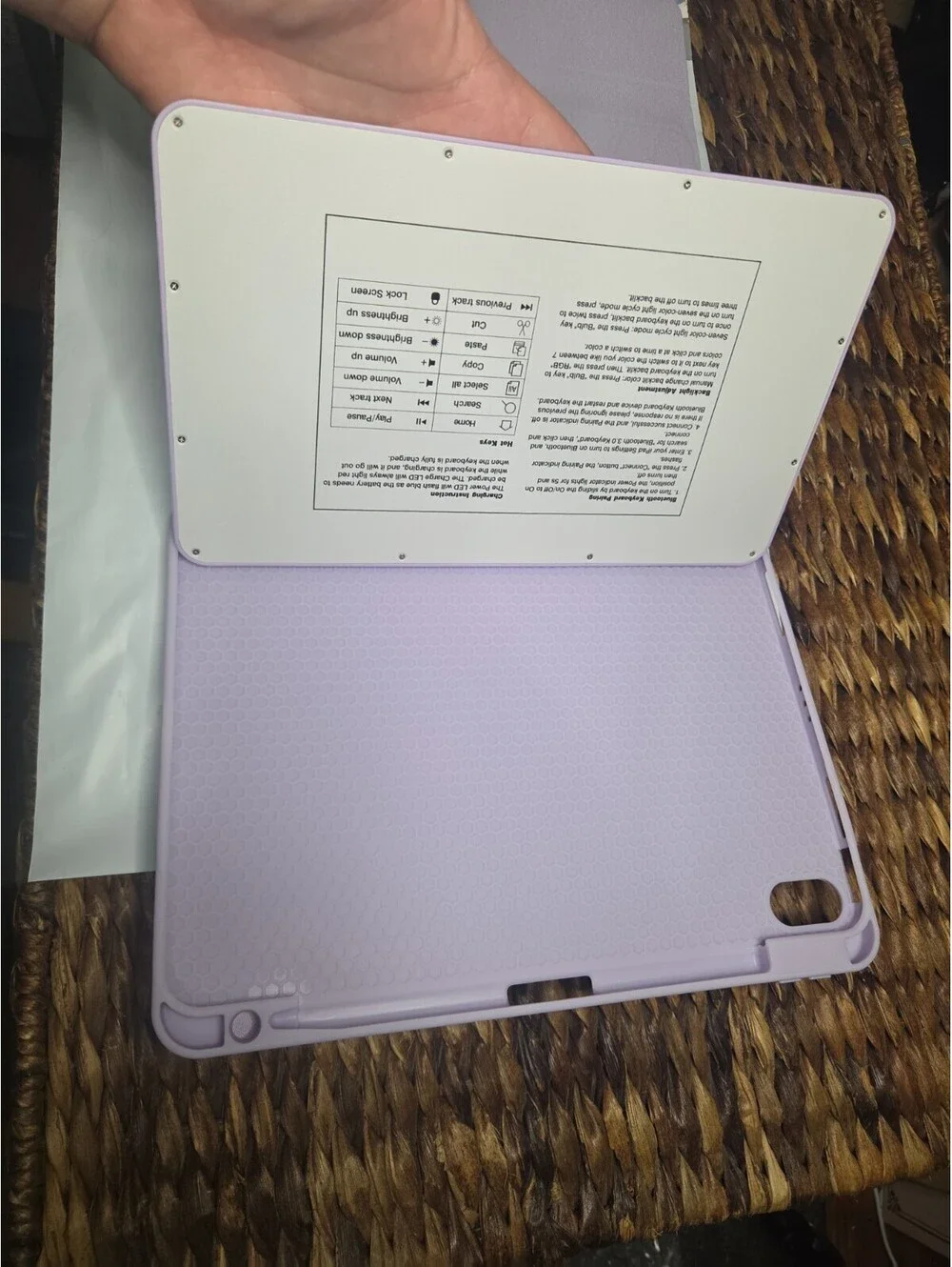 Harvipou Keyboard Case for iPad Air 11” 5th/4th Gen – Purple – Detachable